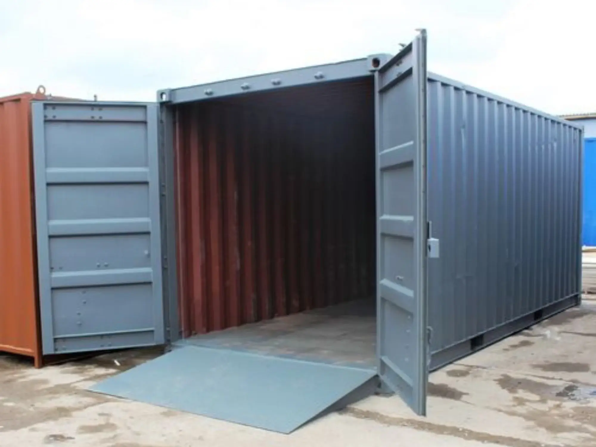 Ramp Container
