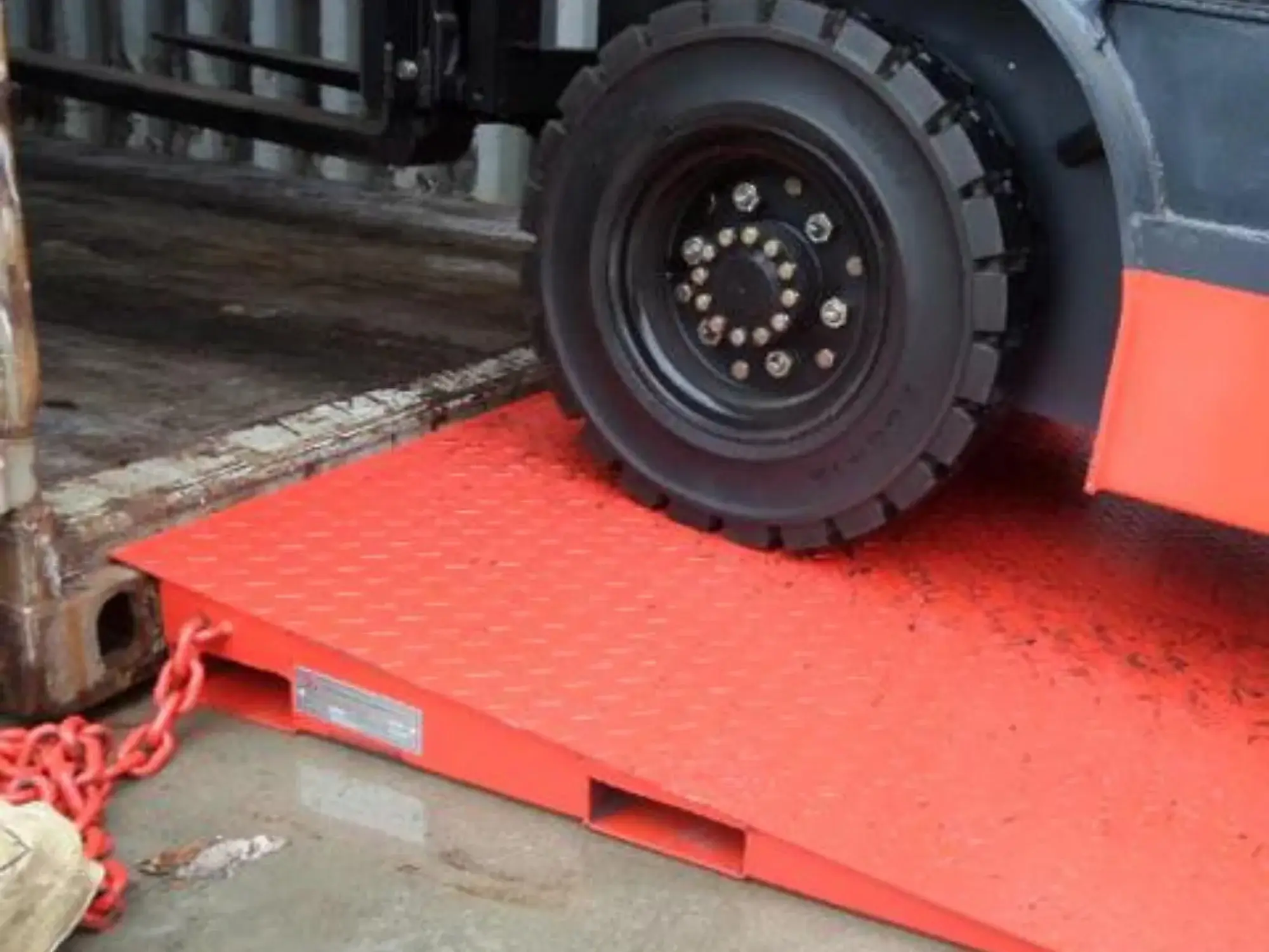 Loading Ramps for Containers