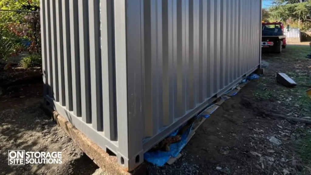 Container with additional reinforcement features