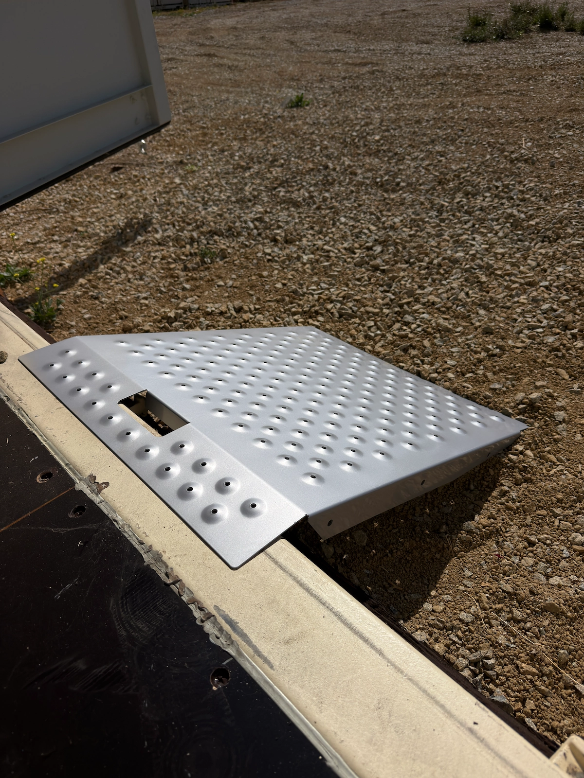 29" x 24" Shed Ramp for Riding Mower & Lawn Equipment | 750 LB Capacity Anti-Slip Punch Plate Ramp for ATV, Motorcycles, Garages & Barns (1PC, Aluminum)